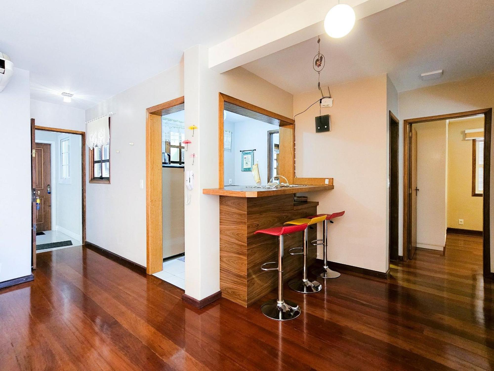 Ap 2 Quartos E Varanda Na Borges Proximo R Coberta Apartamento Gramado